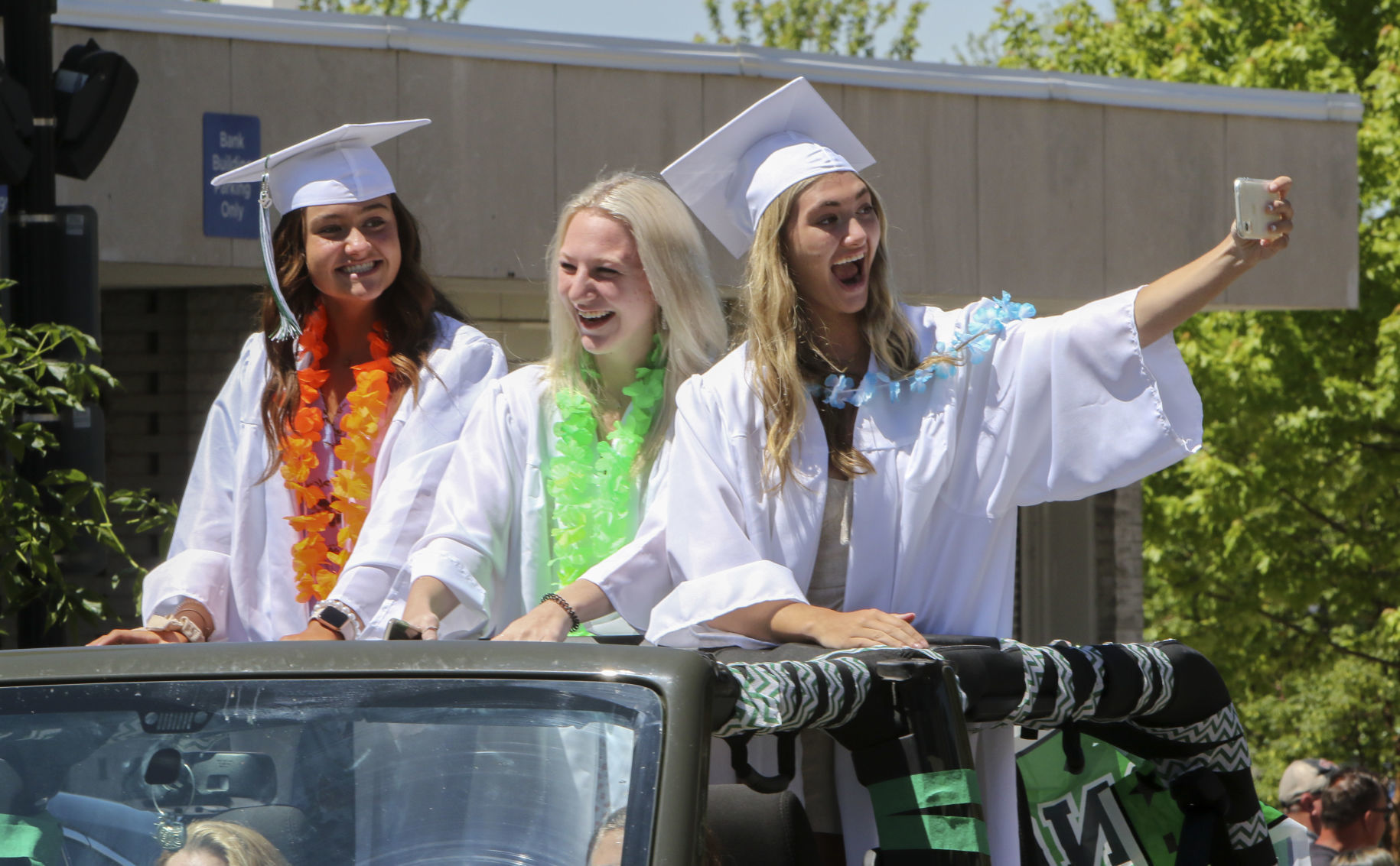 Valpariso High School senior graduates parade